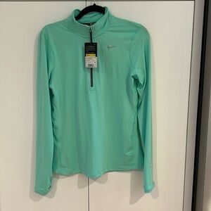 Nike Womens 1/2 Zip Dry Element